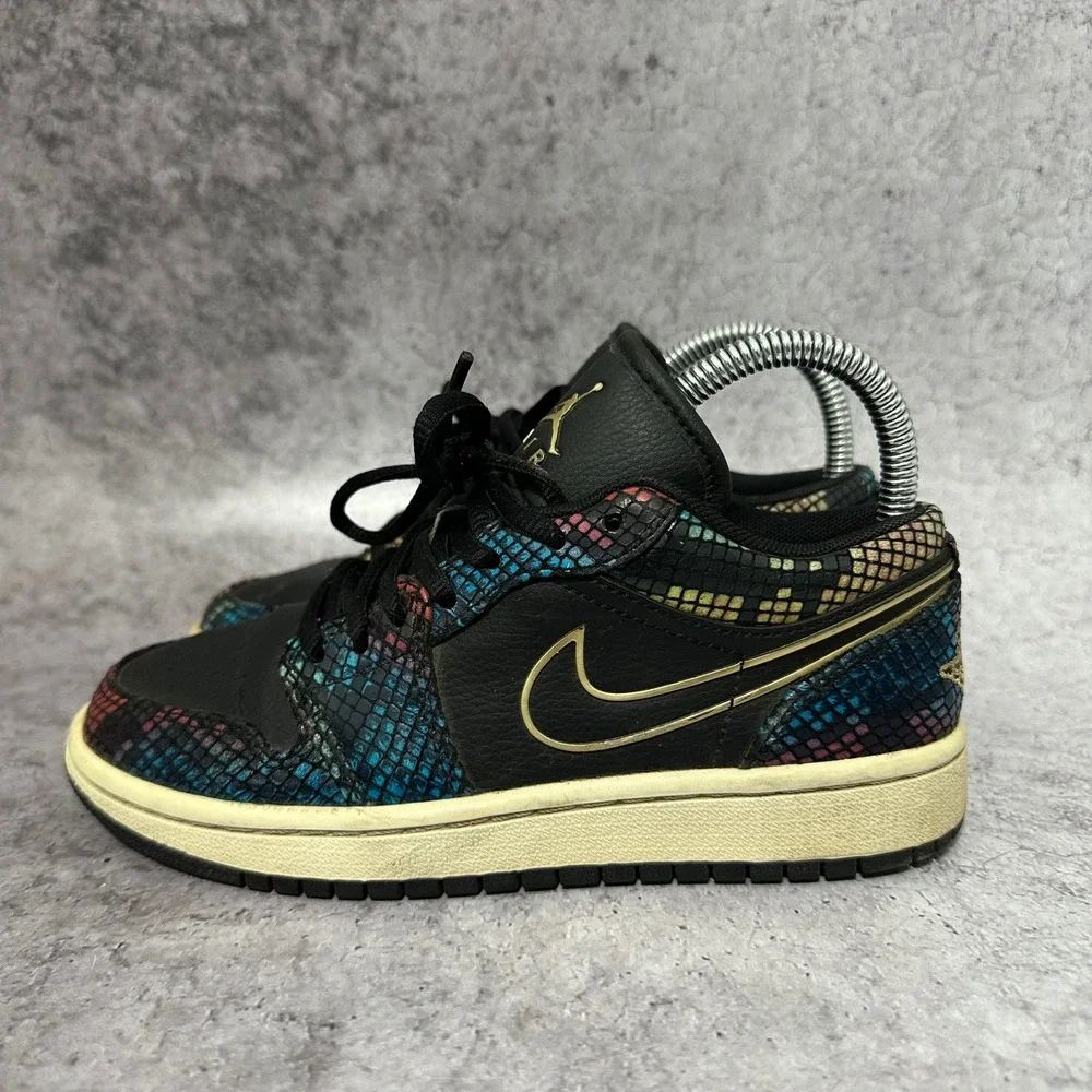 Nike Air Jordan 1 Low SE Kids 5.5 Black Multicolor Snakeskin CW5580-001 Gold